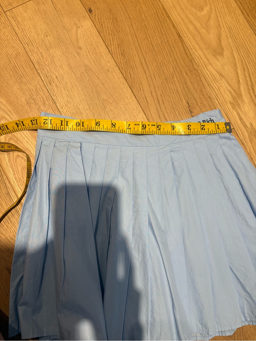 Sporty and rich Anae skirt. Like new XS - Picture 7 of 8